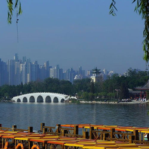 天津旅游景点-龙潭浮翠