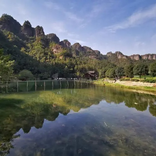 浙江旅游景点-穿岩十九峰