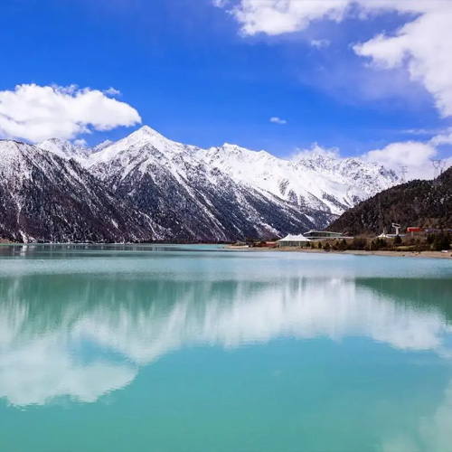 西藏旅游景点-然乌湖