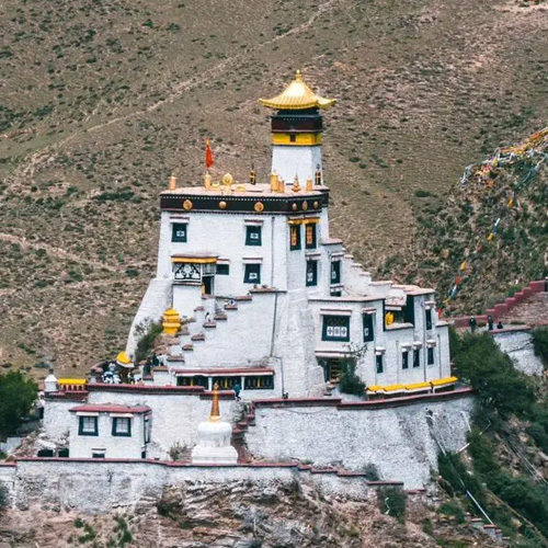 西藏旅游景点-雍布拉康